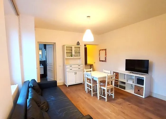 Leone Apartment
